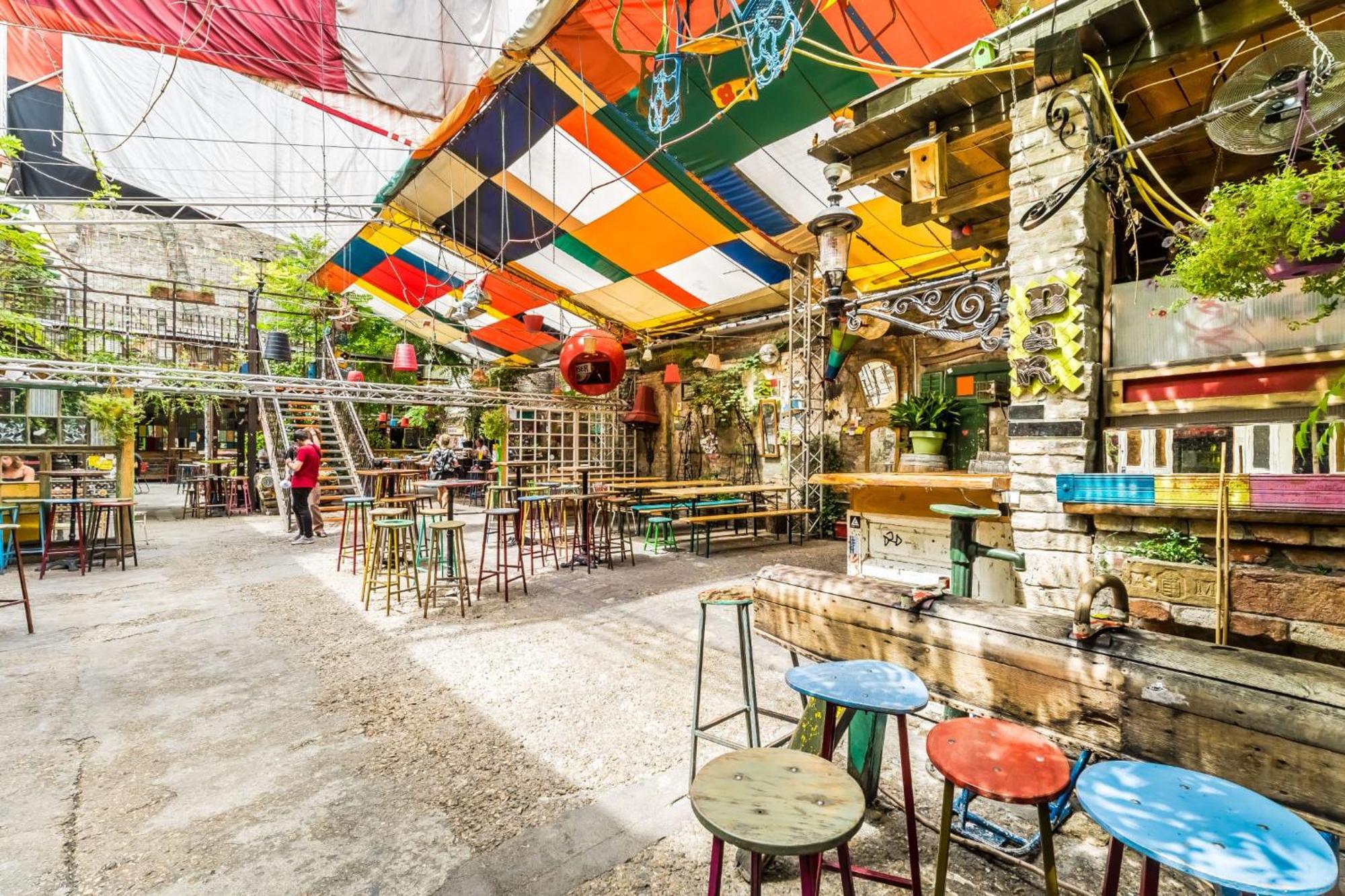 Casadeco Budapest Apt-Stunning New York Cafe View Buitenkant foto