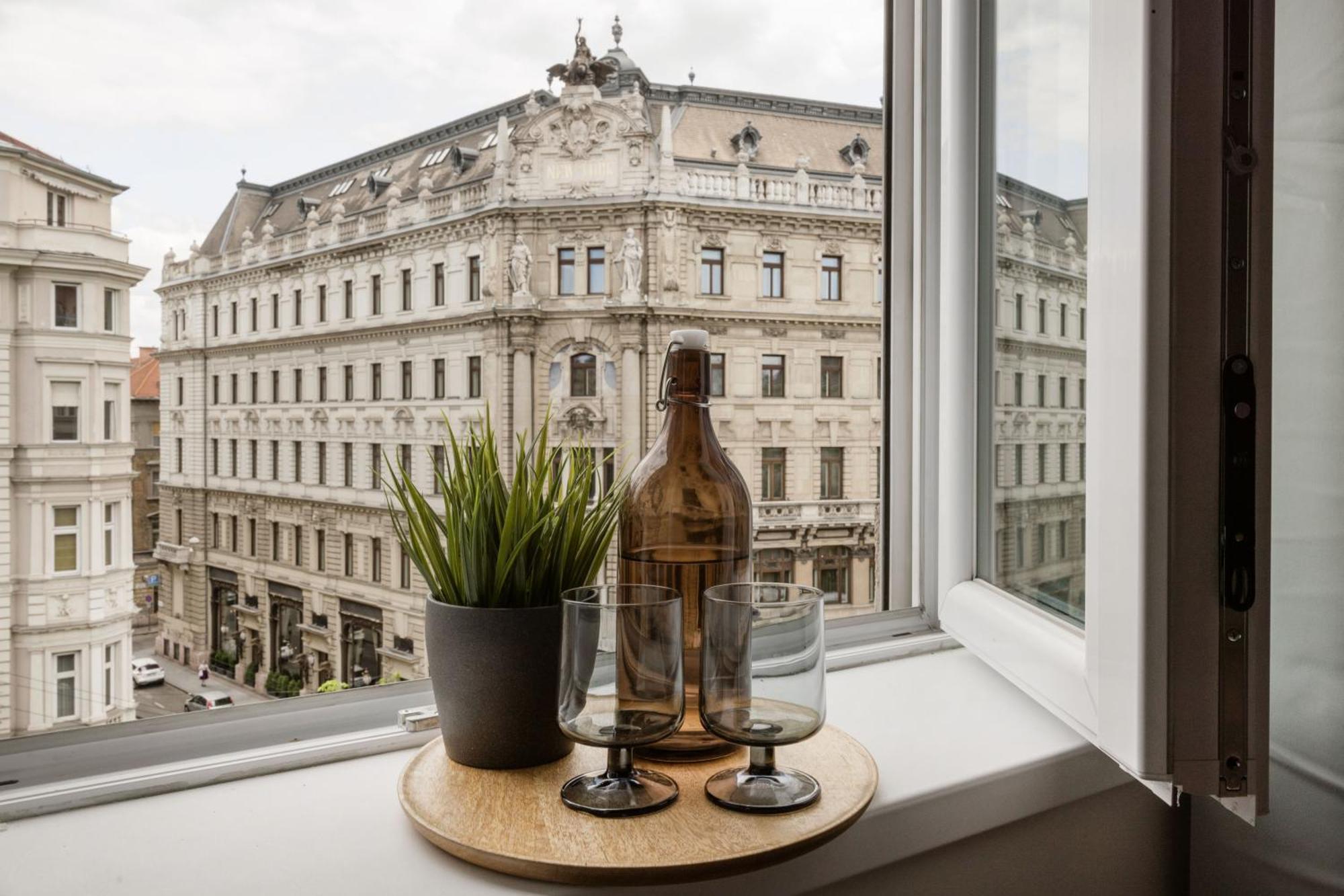 Casadeco Budapest Apt-Stunning New York Cafe View Buitenkant foto