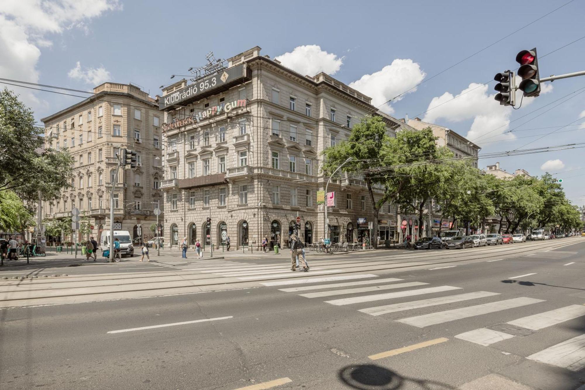Casadeco Budapest Apt-Stunning New York Cafe View Buitenkant foto
